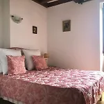 Domaine Mourguy D'hotes Chez Le Vigneron Bed & Breakfast Ispoure