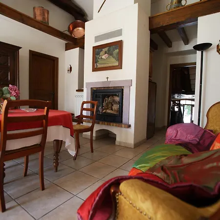 Domaine Mourguy D'hotes Chez Le Vigneron Bed & Breakfast 3*