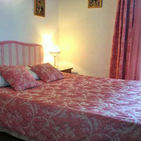 Domaine Mourguy D'hotes Chez Le Vigneron Oda ve Kahvaltı Ispoure