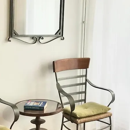 Domaine Mourguy D'hotes Chez Le Vigneron