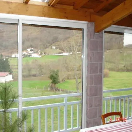 Domaine Mourguy D'hotes Chez Le Vigneron Bed & Breakfast Ispoure